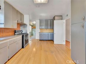 279 N 11th Avenue, Upland CA 91786