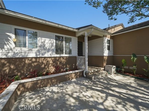 824 N Redondo, Anaheim CA 92801