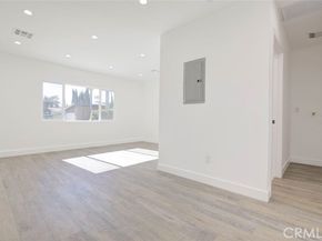 9055 Forbes Avenue, Northridge (los Angeles) CA 91343