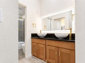 10470 Riverside 102, Toluca Lake (los Angeles) CA 91602
