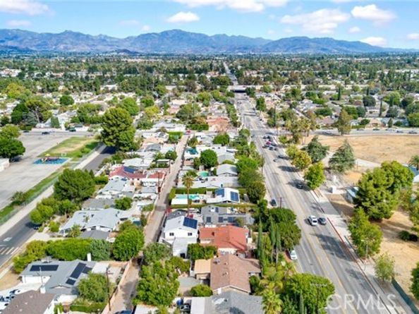 15901 Lassen Street, North Hills (los Angeles) CA 91343