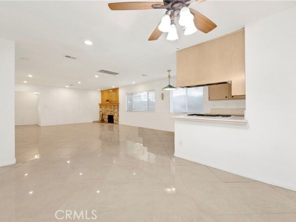 15901 Lassen Street, North Hills (los Angeles) CA 91343