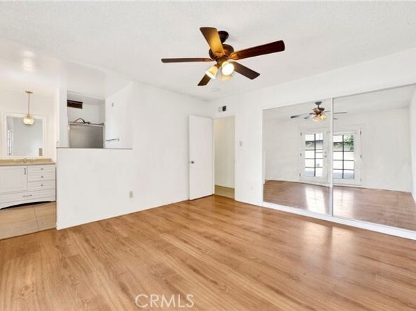 15901 Lassen Street, North Hills (los Angeles) CA 91343