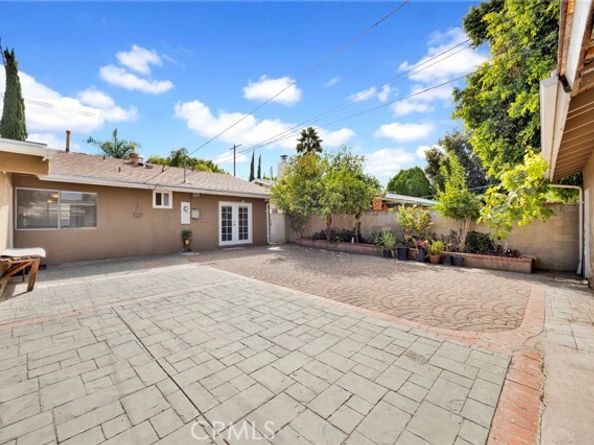15901 Lassen Street, North Hills (los Angeles) CA 91343