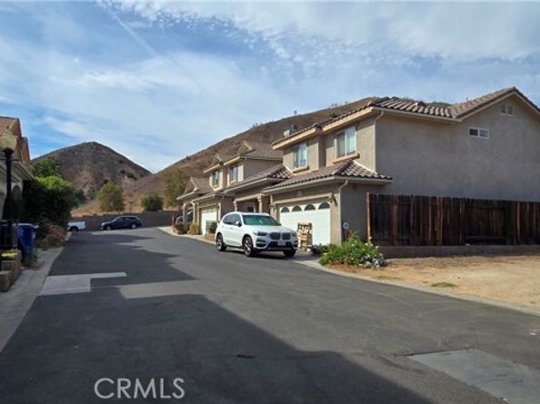 11852 N Birch Grove, Sylmar (los Angeles) CA 91342