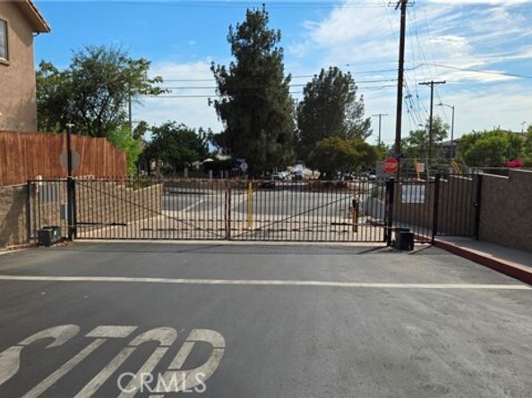 11852 N Birch Grove, Sylmar (los Angeles) CA 91342