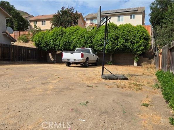 11852 N Birch Grove, Sylmar (los Angeles) CA 91342