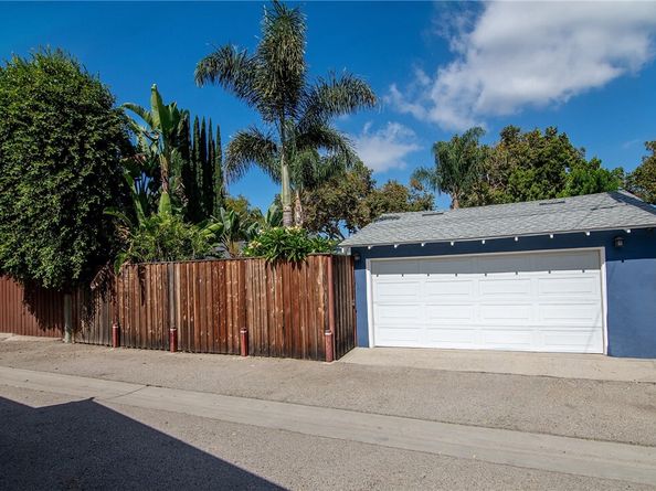 1520 W Riverside Drive, Burbank CA 91506
