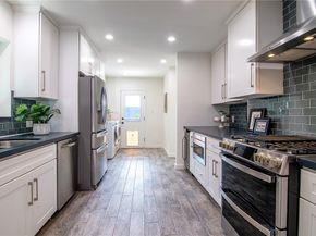 1520 W Riverside Drive, Burbank CA 91506