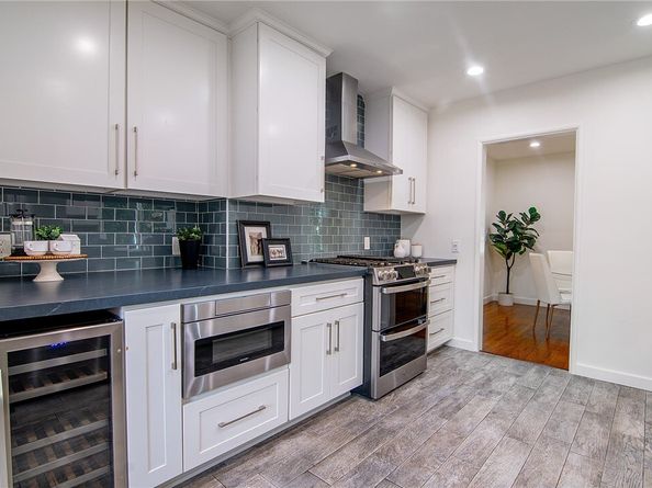 1520 W Riverside Drive, Burbank CA 91506