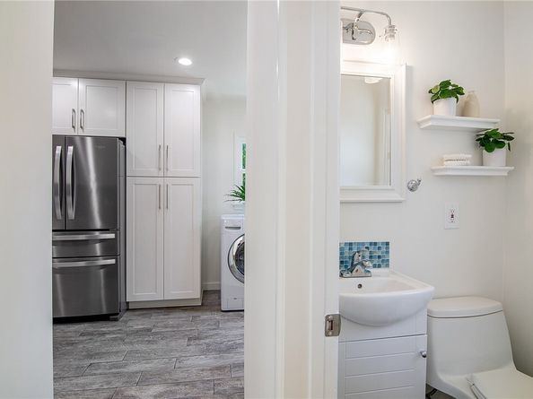 1520 W Riverside Drive, Burbank CA 91506