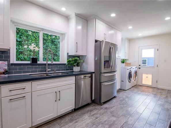 1520 W Riverside Drive, Burbank CA 91506