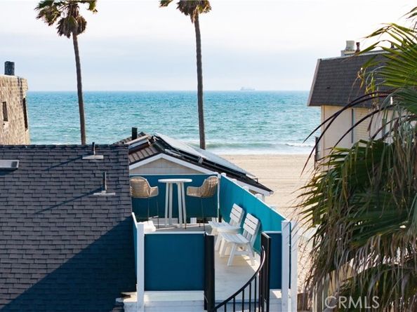 29 Surfside Avenue B, Surfside (seal Beach) CA 90743