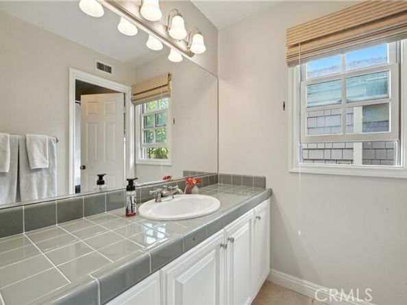 2616 BUNGALOW Place, Corona Del Mar (newport Beach) CA 92625