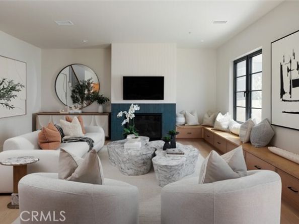 1594 Redlands Place, Costa Mesa CA 92627