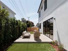 1594 Redlands Place, Costa Mesa CA 92627