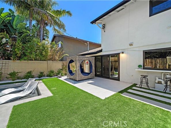 6431 Reubens Drive, Huntington Beach CA 92647