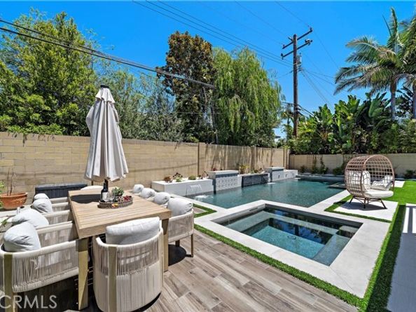 6431 Reubens Drive, Huntington Beach CA 92647
