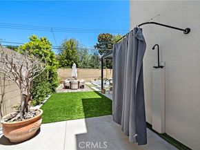6431 Reubens Drive, Huntington Beach CA 92647