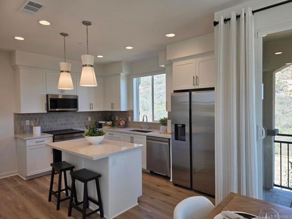 717 Vibrant Glen, Escondido CA 92026