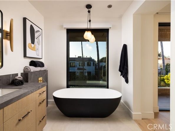 508 Goldenrod Avenue, Corona Del Mar (newport Beach) CA 92625