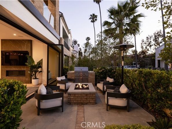 508 Goldenrod Avenue, Corona Del Mar (newport Beach) CA 92625