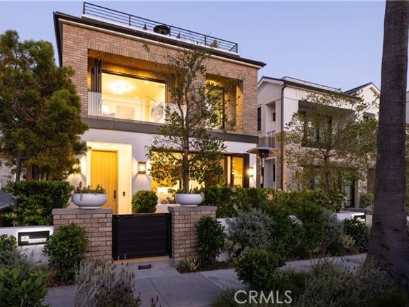 508 Goldenrod Avenue, Corona Del Mar (newport Beach) CA 92625