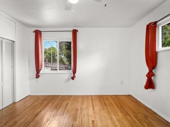 406 S Grape St, Escondido CA 92025