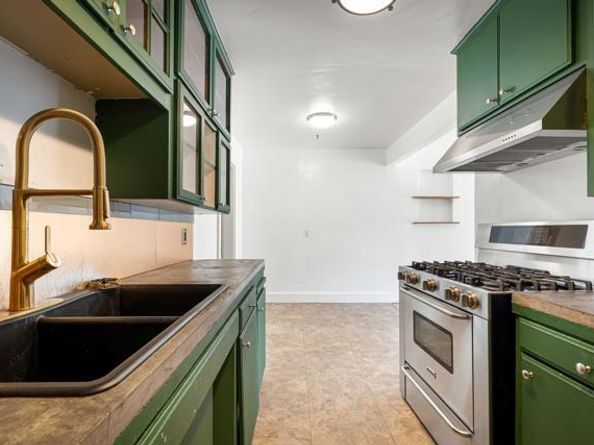 406 S Grape St, Escondido CA 92025