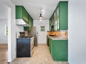 406 S Grape St, Escondido CA 92025