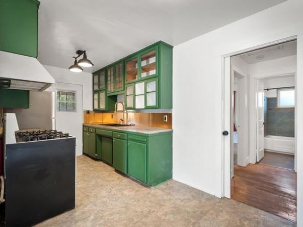 406 S Grape St, Escondido CA 92025
