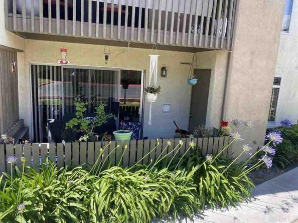 432 Edgehill Lane 15, Oceanside CA 92054