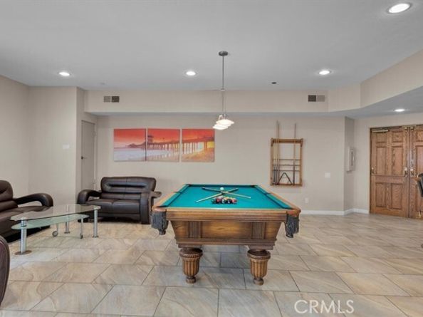 512 Esplanade 303, Redondo Beach CA 90277