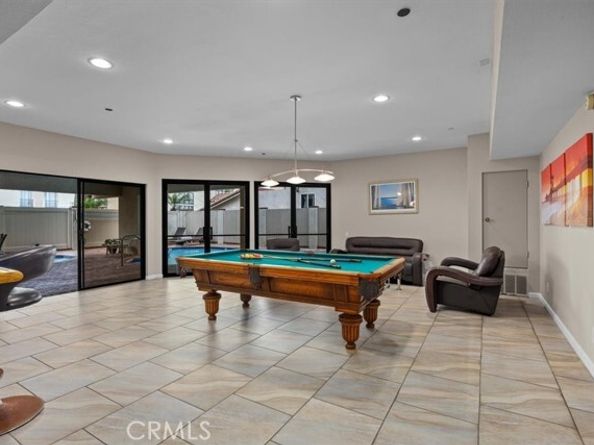 512 Esplanade 303, Redondo Beach CA 90277