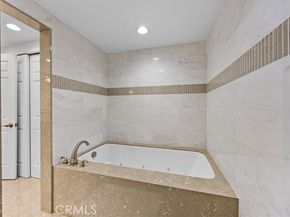512 Esplanade 303, Redondo Beach CA 90277