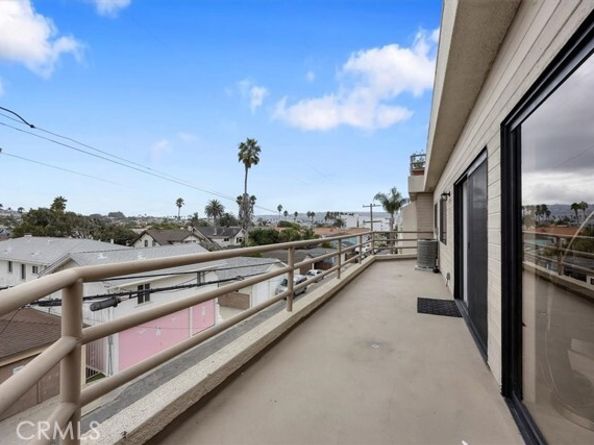 512 Esplanade 303, Redondo Beach CA 90277