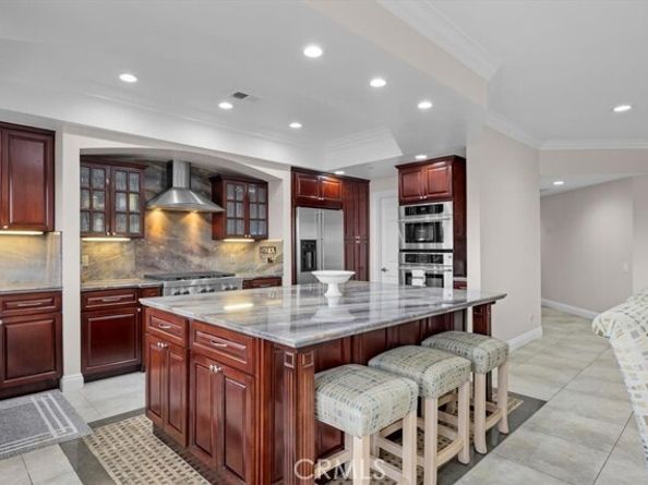 512 Esplanade 303, Redondo Beach CA 90277