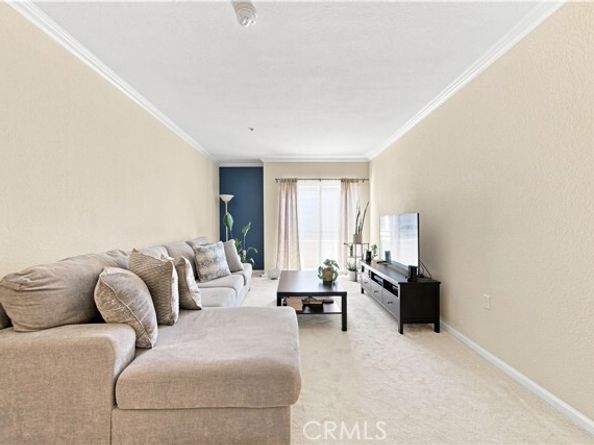 838 Pine 515, Long Beach CA 90813