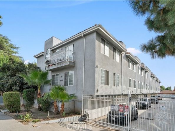 15920 Sherman Way 8, Van Nuys (los Angeles) CA 91406