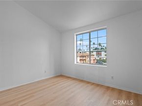 15920 Sherman Way 8, Van Nuys (los Angeles) CA 91406