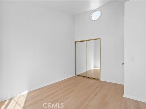 15920 Sherman Way 8, Van Nuys (los Angeles) CA 91406