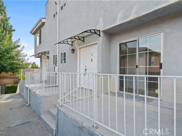 15920 Sherman Way 8, Van Nuys (los Angeles) CA 91406