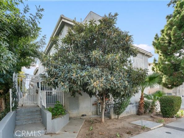 15920 Sherman Way 8, Van Nuys (los Angeles) CA 91406