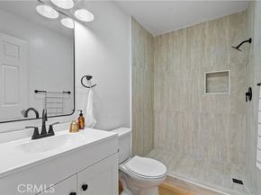 15920 Sherman Way 8, Van Nuys (los Angeles) CA 91406