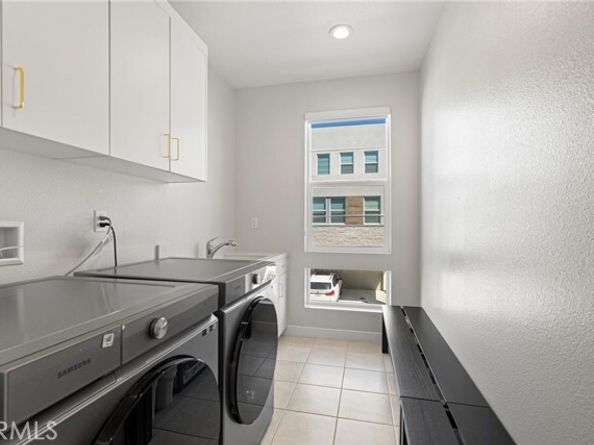 200 Newton, Lake Forest (el Toro) CA 92630