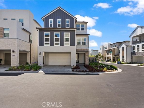 200 Newton, Lake Forest (el Toro) CA 92630