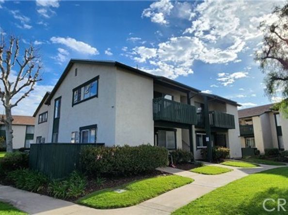 23230 Orange Avenue 2, Lake Forest (el Toro) CA 92630