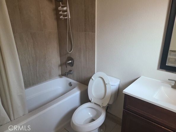 944 W 74th Street, Los Angeles CA 90044