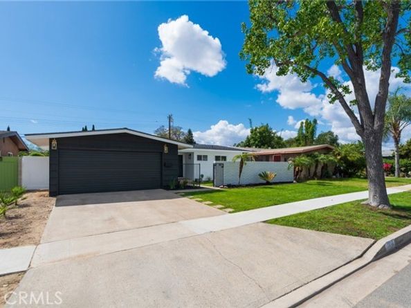 1018 N Wright, Santa Ana CA 92701