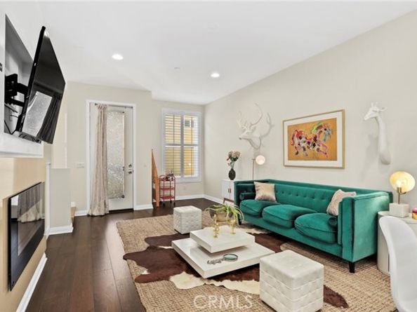 6526 Fountain, Los Angeles CA 90028